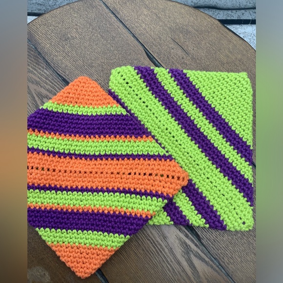 Set of 2 Granny’s handmade Halloween hot pads/Pot Holders 100% cotton - Picture 1 of 5